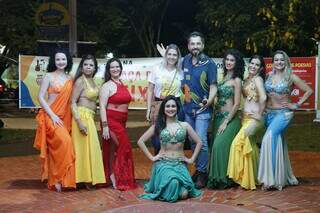 Equipe da Fulô Espaço de Dança junto aos produtores Thiago Moura e Ana Accioly. (Foto: Arquivo pessoal)