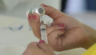 Dose da vacina contra Influenza. (Foto: SES)