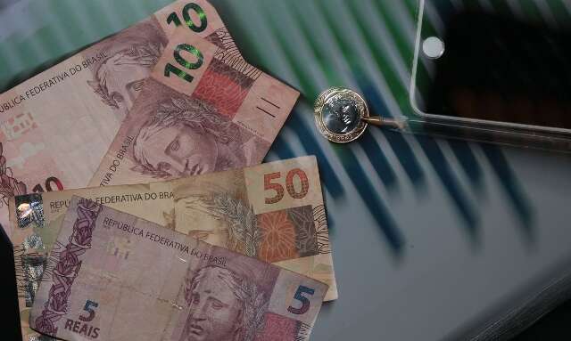 Entra em vigor o novo sal&aacute;rio m&iacute;nimo de R$ 1.212