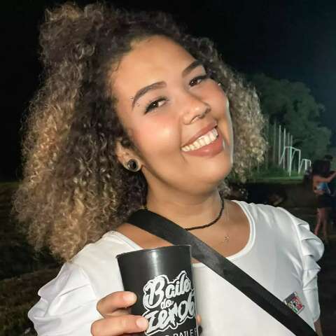 Ao invés de ficar buscando o que falta, como ser feliz com o que tem?