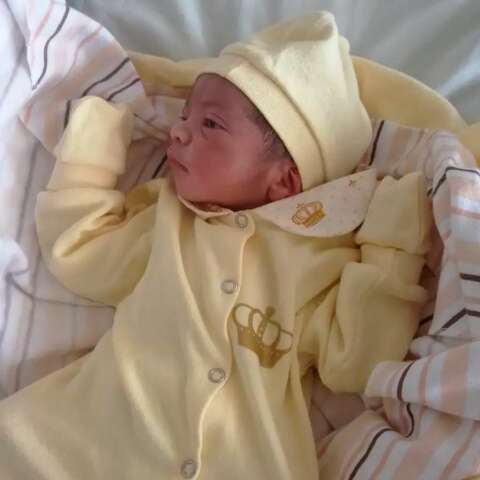 Nascido hoje &agrave;s 00h09, Cau&ecirc; &eacute; o primeiro beb&ecirc; do ano novo