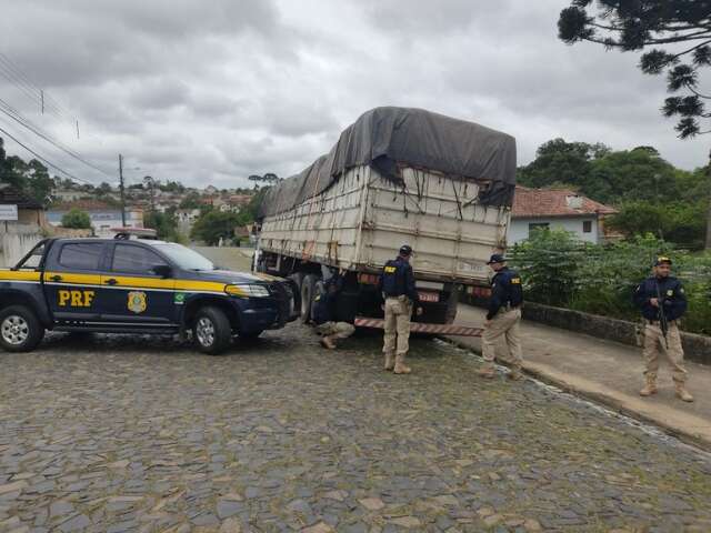 PRF recupera caminh&atilde;o de MS com placas clonadas em SC