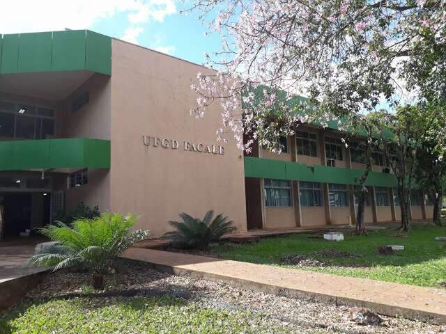 UFGD libera 136 vagas para alunos interessados em mudar de curso 