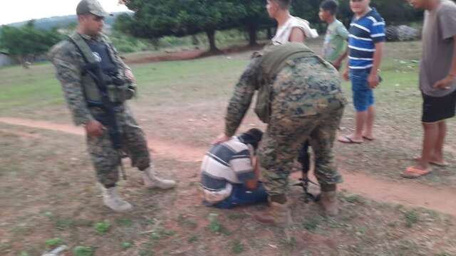Adolescente sequestrado por bando armado &eacute; encontrado amarrado