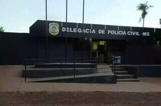 Homem &eacute; encontrado morto pelo padrasto em estrada vicinal 