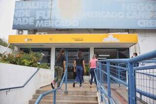 Funsat fica localizada na Rua 14 de Julho, na região central de Campo Grande. (Foto: Paulo Francis)