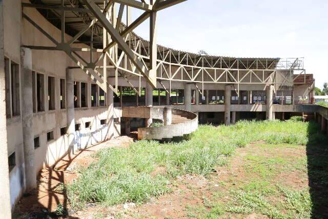 Empresa de Sidrol&acirc;ndia concluir&aacute; Belas Artes na Capital