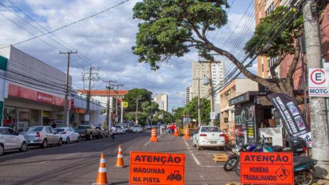 Reviva interdita a Rua Trindade nesta ter&ccedil;a-feira para obra de recapeamento 