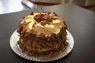 Torta chiffon, uma das queridinhas da padaria. (Foto: Henrique Kawaminami)