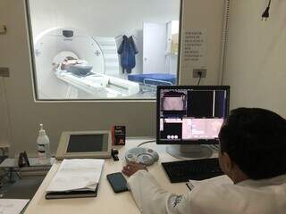 Aparelho de tomografia computadorizada no HR de Ponta Porã. (Foto: SES)