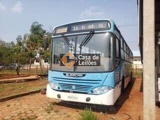 Ônibus está entre os 31 lotes do certame (Foto: Divulgação)
