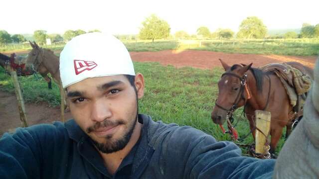 Preso atirador que matou homem na frente de crian&ccedil;a