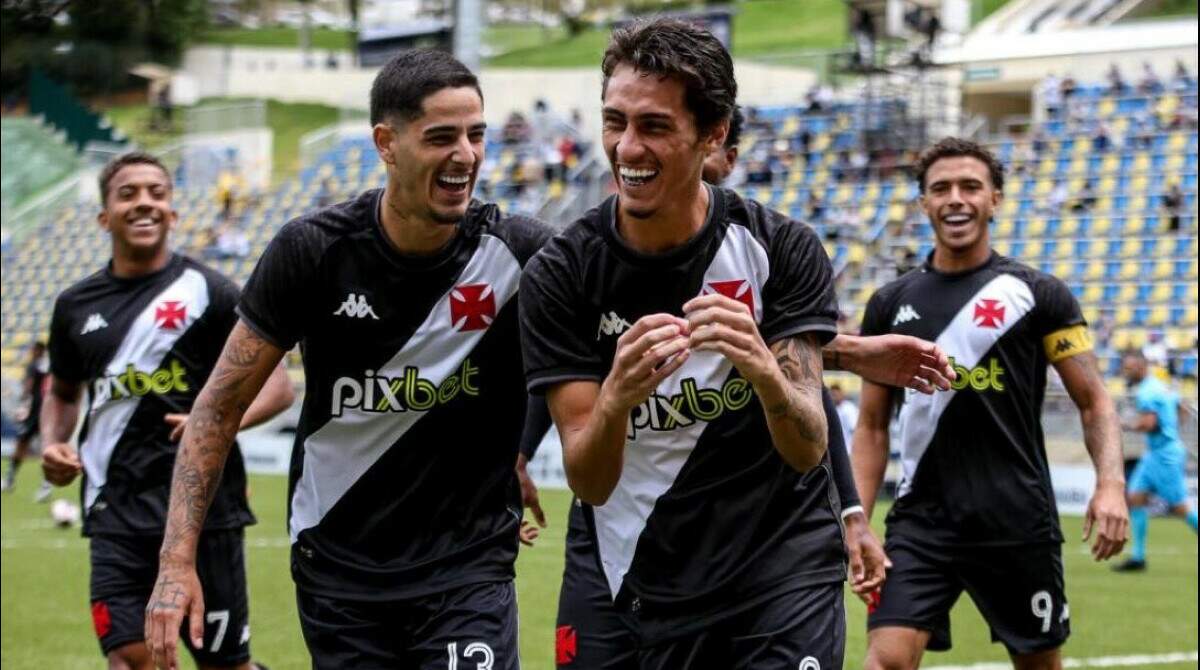 Corinthians faz 12 a 0 no Ska Brasil e assume liderança do