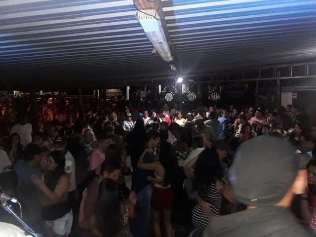 Bailes s&atilde;o encerrados pelos bombeiros por falta de certificado de seguran&ccedil;a
