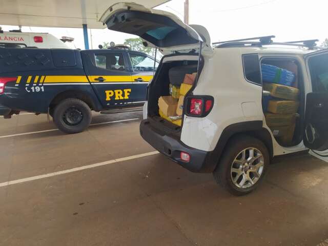 Depois de persegui&ccedil;&atilde;o em rodovia, PRF intercepta Jeep com 817 kg de maconha 