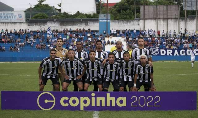 Botafogo vence Taubat&eacute; e avan&ccedil;a na Copinha