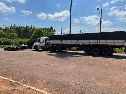Em 10 minutos, PRF recupera caminhão que seria levado ao Paraguai 