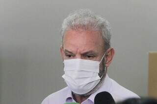 Secretário estadual de Saúde, Geraldo Resende, desconsidera, até agora, suspensão de cirurgias e exames da Caravana da Saúde. (Foto: Marcos Maluf)