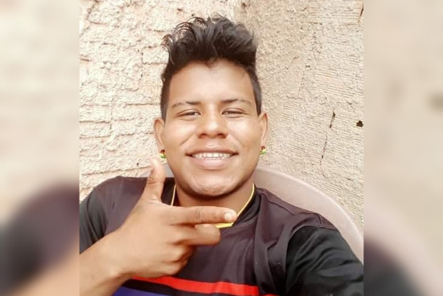 Jovem &eacute; esfaqueado na barriga por desconhecido e morre em hospital