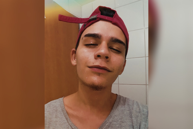 Pol&iacute;cia procura motorista que causou morte de jovem em acidente