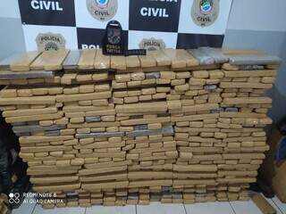 Carga de 656 kg de maconha que seriam levada para Goiás. (Foto: Divulgação/Polícia Militar)