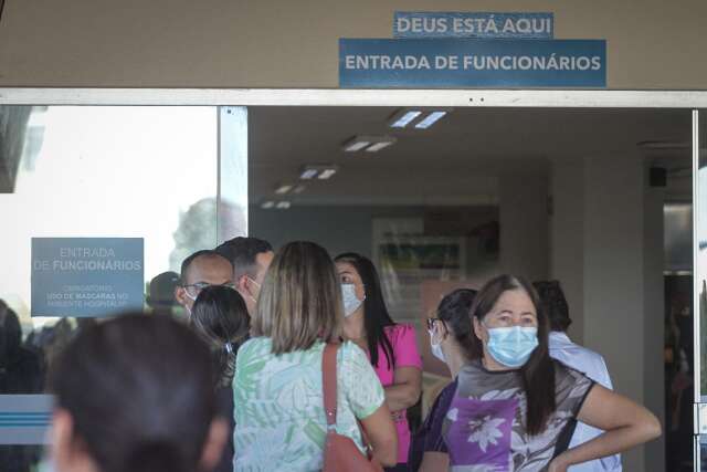 Santa Casa deposita sal&aacute;rios e funcion&aacute;rios suspendem paralisa&ccedil;&atilde;o 