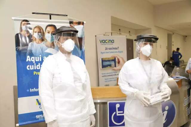 Em quase um m&ecirc;s, unidade em aeroporto identificou 41 passageiros com covid