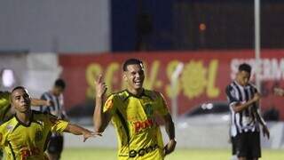 Danilo comemora gol do Mirassol sobre o Atlético-MG. (Foto: Marcos Freitas / Mirassol)
