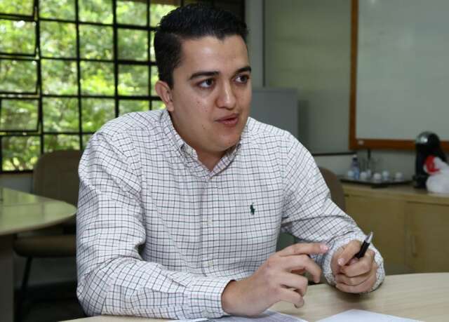 Ex-secret&aacute;rio acusado de viol&ecirc;ncia dom&eacute;stica &eacute; transferido para pres&iacute;dio