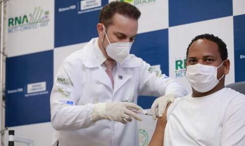 Iniciado estudo com aplicação da 1ª dose de vacina brasileira contra covid-19