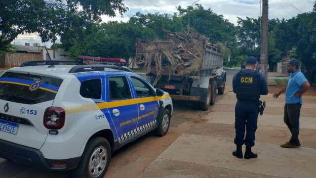 Em uma semana, Opera&ccedil;&atilde;o Cidade Limpa recebeu 64 den&uacute;ncias e prendeu 3