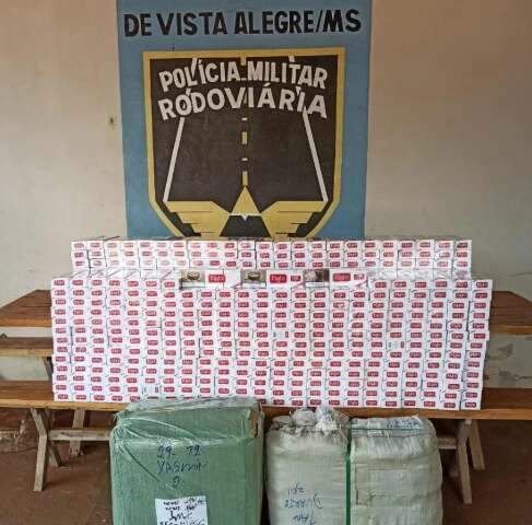Motorista &eacute; flagrado com caixas de cigarro, roupas e &oacute;culos contrabandeados