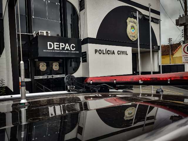 Homem &eacute; preso com &quot;arma velha&quot; ap&oacute;s brigar com filho 