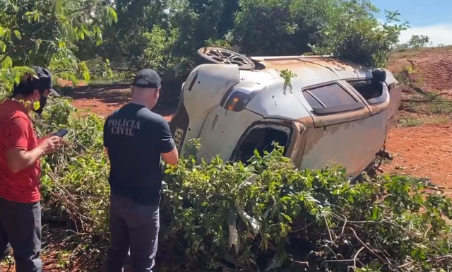 Carro cai em barranco na BR-060, motorista &eacute; arremessado e morre 