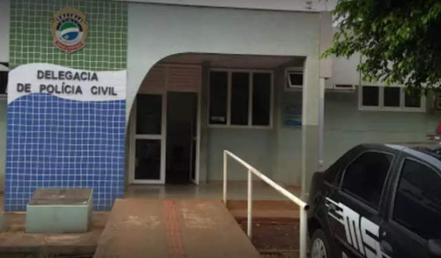 Pol&iacute;cia investiga se homem que morreu bebendo cerveja foi envenenado 