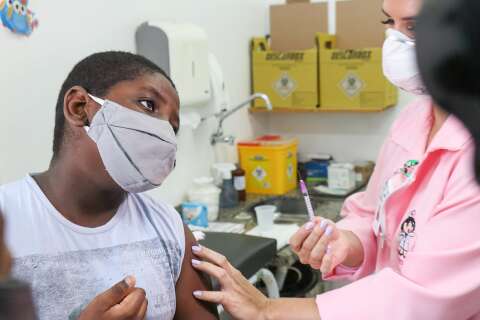 País recebe 2ª remessa de vacina da Pfizer a crianças de 5 a 11 anos