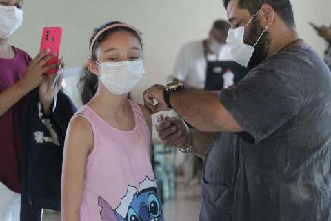Capital segue vacinando crianças de 10 anos contra covid nesta terça