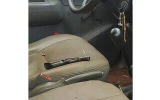 Arma encontrada no veículo do produtor rural. (Foto: Divulgação/Polícia Civil)