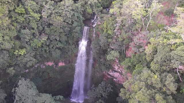 No 10&ordm; dia de buscas, bombeiros voltam &agrave; &aacute;rea onde idosa sumiu em trilha
