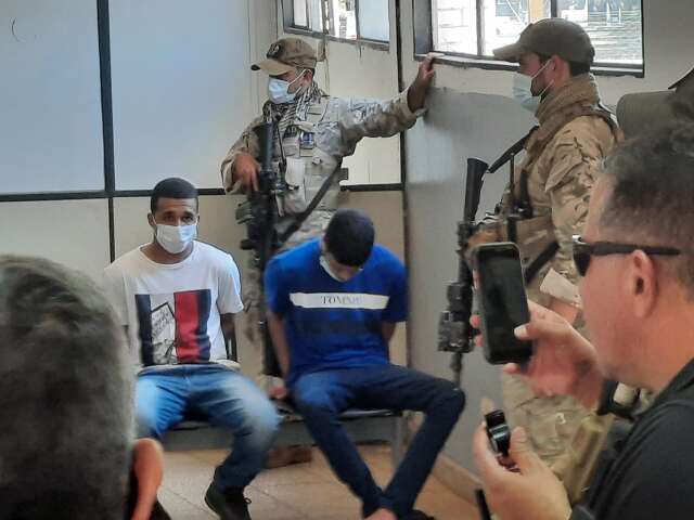 Brasileiros do PCC presos na fronteira s&atilde;o entregues &agrave; Pol&iacute;cia Federal