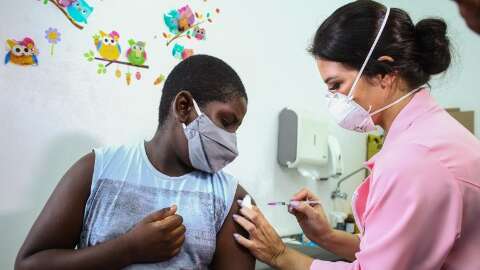 Campo Grande libera vacinação contra covid em crianças de 9 anos