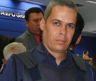 O ex-guarda municipal de Campo Grande, Neiton de Assis Alves de Paiva. (Foto: Reprodução/Facebook)