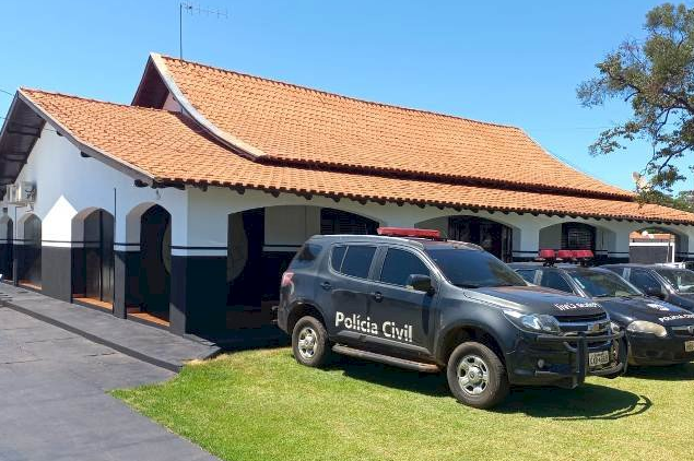 Preso homem que esfaqueou morador encontrado morto no quintal de casa 