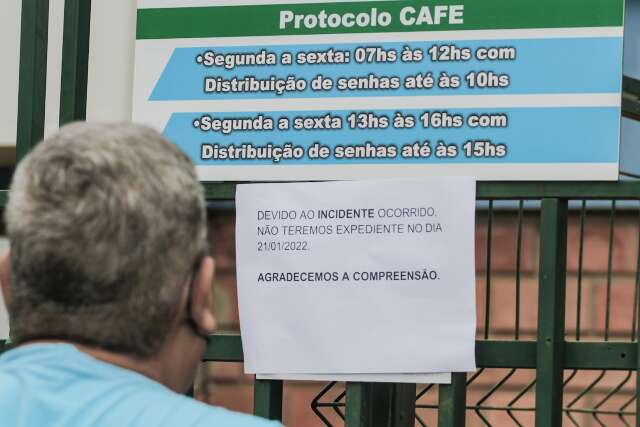 Suspens&atilde;o de atendimento ap&oacute;s inc&ecirc;ndio na Casa da Sa&uacute;de pega idosos de surpresa
