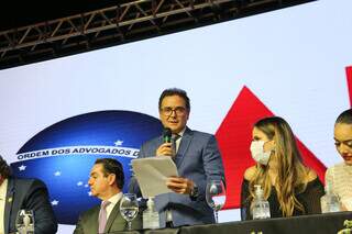 Novo presidente da OAB,advogado Luís Cláudio Pereira, o Bitto, durante a sua fala na solenidade.(Foto: Paulo Francis)