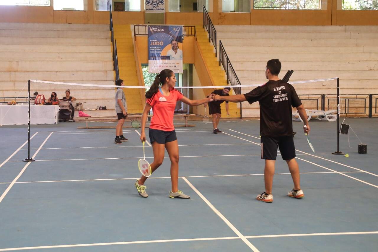 Jogo Raquetes de Tênis e Badminton com Rede e Bolinha Infantil 22