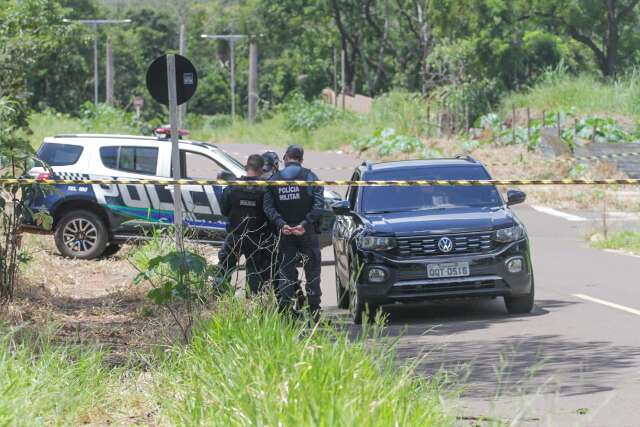 Morto a tiros dentro de carro estava indo cobrar d&iacute;vida, diz esposa 