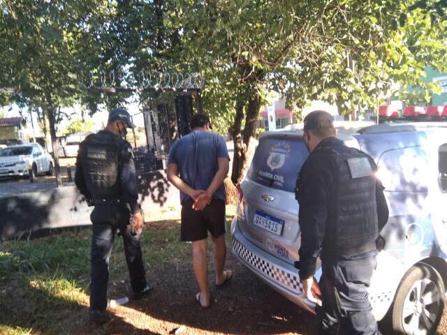 Depois de amea&ccedil;ar matar a esposa e o sogro, homem &eacute; preso em casa