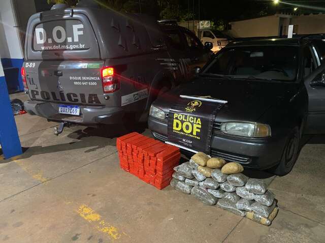 Ve&iacute;culo &eacute; apreendido com R$ 150 mil em maconha e skank durante persegui&ccedil;&atilde;o