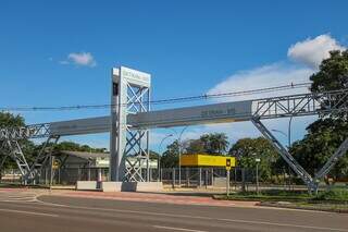 Sede do Detran em Campo Grande, na saída para Rochedo. (Foto: Marcos Maluf)